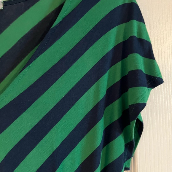 Olivia Moon v-neck high/low dress in a chevron pattern. Size L. - Picture 8 of 11